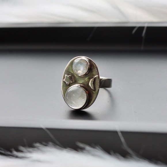 Moon and Star Moonstone Sterling Silver Ring - Picture 1 of 2